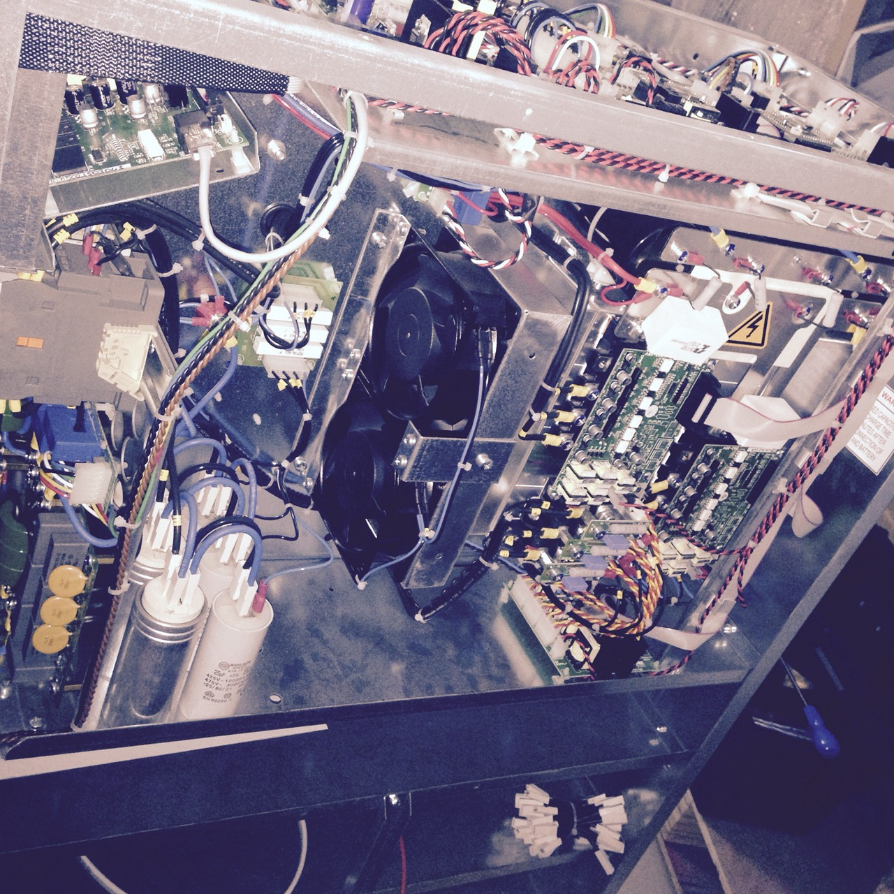 Sửa chữa UPS APC, Santak, Eaton, Emerson, Upset, lever, Delta...